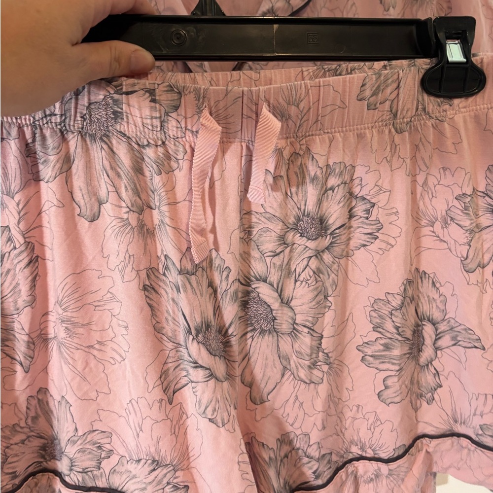 Victoria's Secret Pink Floral Pajama Set - Picture 3 of 8